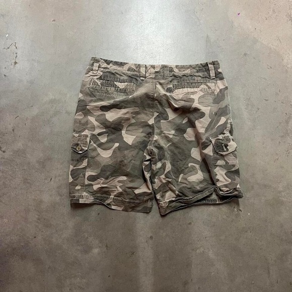 Y2K Baggy Oversized Camo Cargo Quiksilver Shorts‎ W38 - Picture 1 of 7